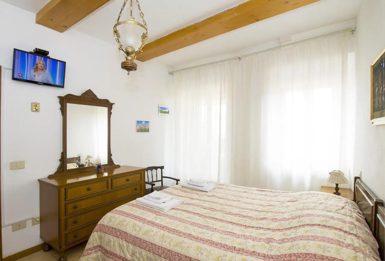 Cheap Apartment In The Old Village Colle Val D'Elsa