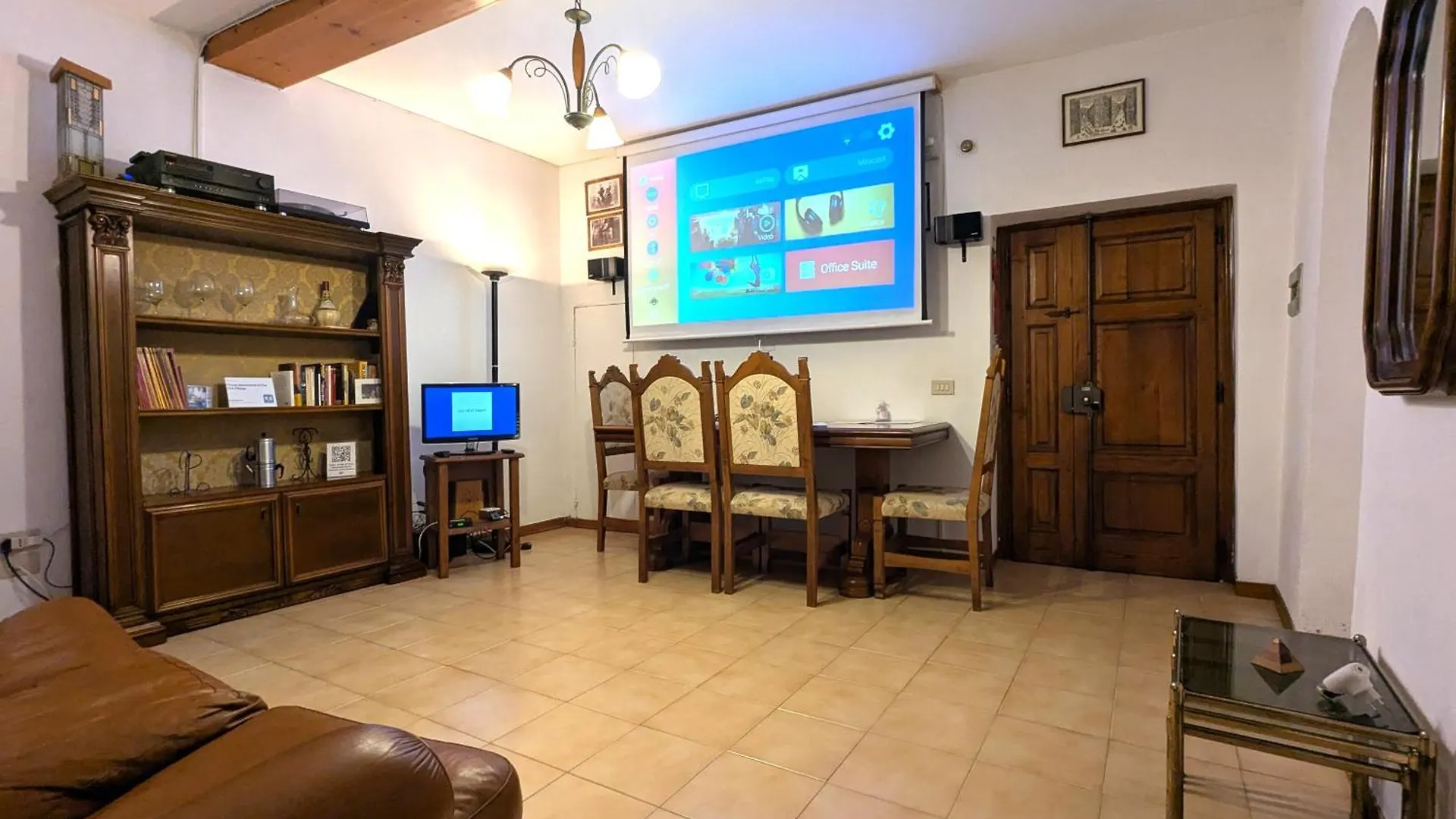Cheap Apartment In The Old Village Colle Val D'Elsa Italy