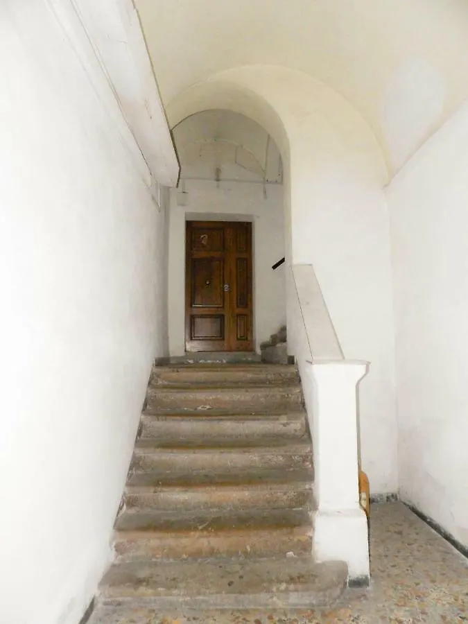Cheap Apartment In The Old Village Colle Val D'Elsa Italy