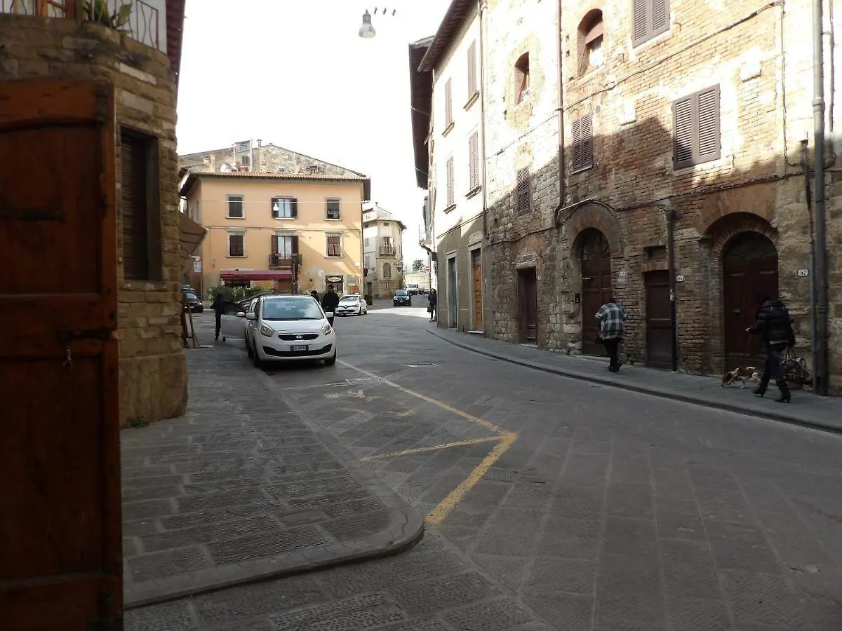Cheap Apartment In The Old Village Colle Val D'Elsa