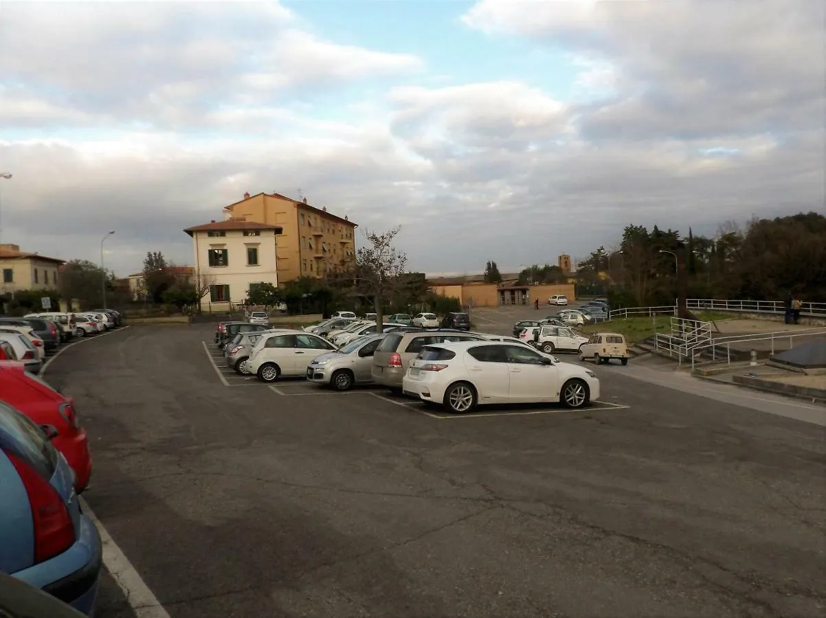 Cheap Apartment In The Old Village Colle Val D'Elsa Italy